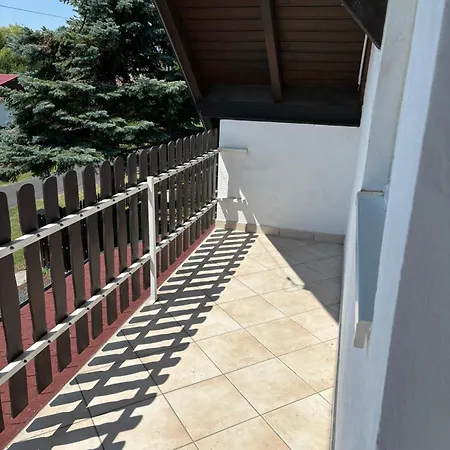 Fekete Szakall Nyaralo Lägenhet *