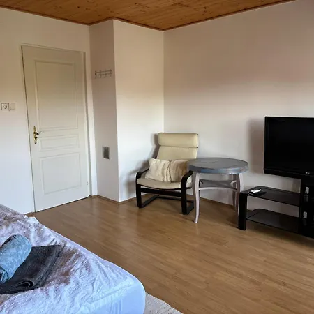 Fekete Szakall Nyaralo Balatonkeresztúr