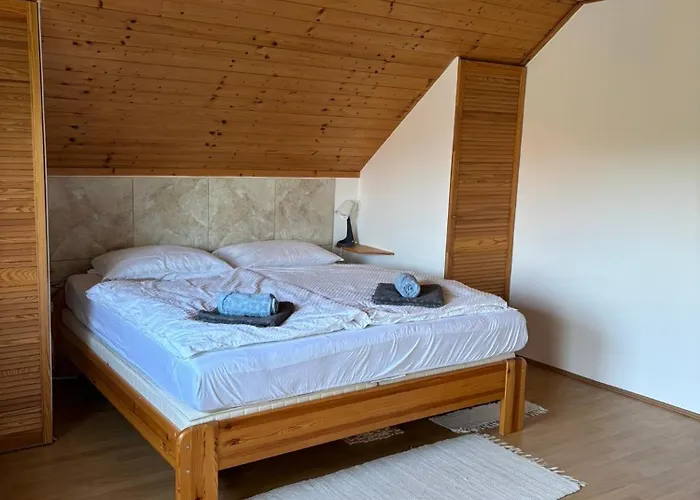 דירה Fekete Szakall Nyaralo *